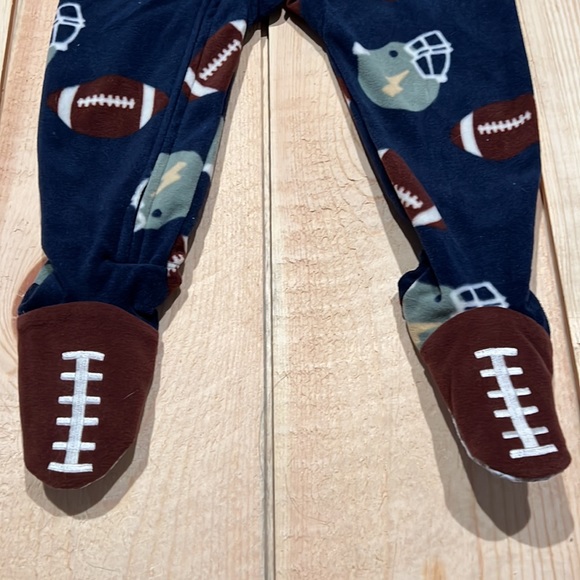 ❄️ NWT - Warm Fleece Feet Pajamas! ❄️ - Picture 2 of 3